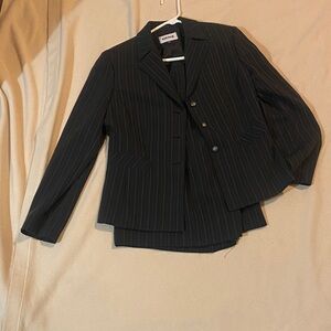 Jones New York Black Pinstripe Blazer